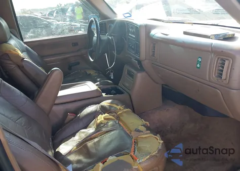 1999 Chevrolet Silverado Ls z USA, uszkodzony, nr VIN 2GCEC19T7X1170144